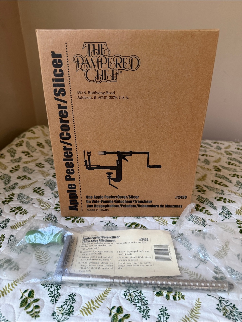 Vintage The Pampered Chef Apple Peeler/Corer/Slicer - BNIB